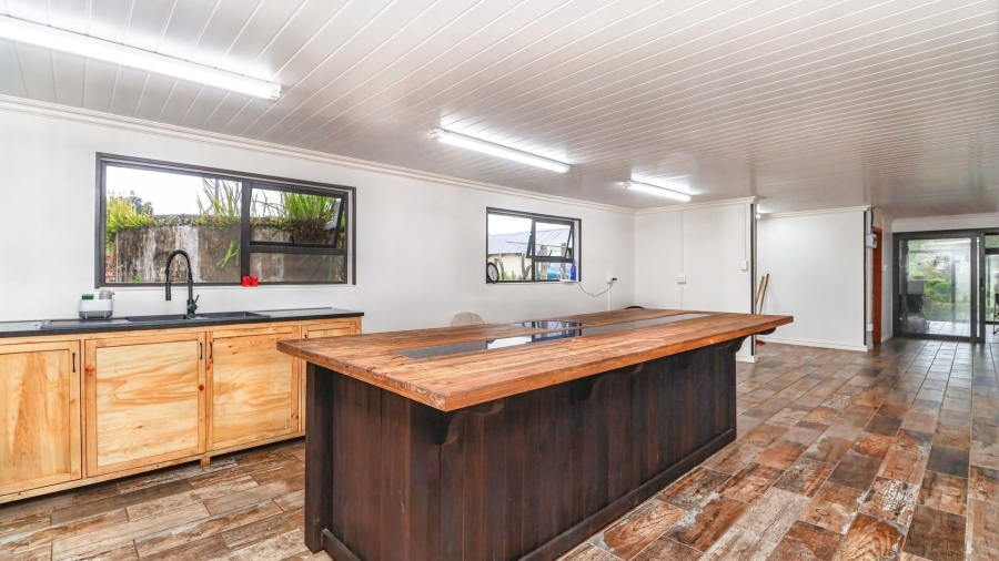 Commercial Property for Sale in Sedgefield Rural Western Cape